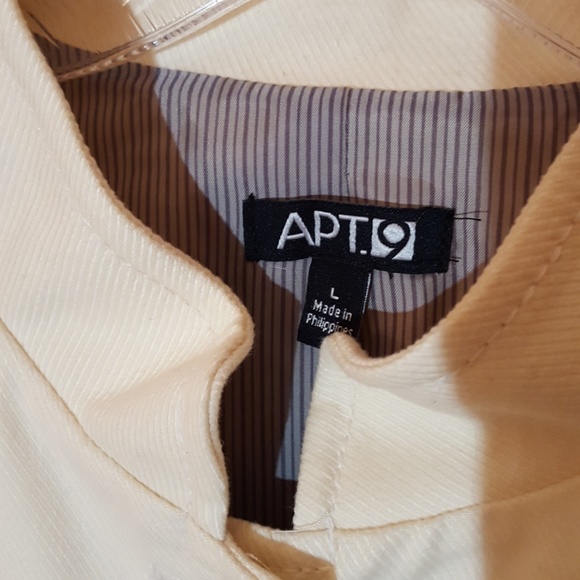 Ivory jacket - Picture 3 of 3